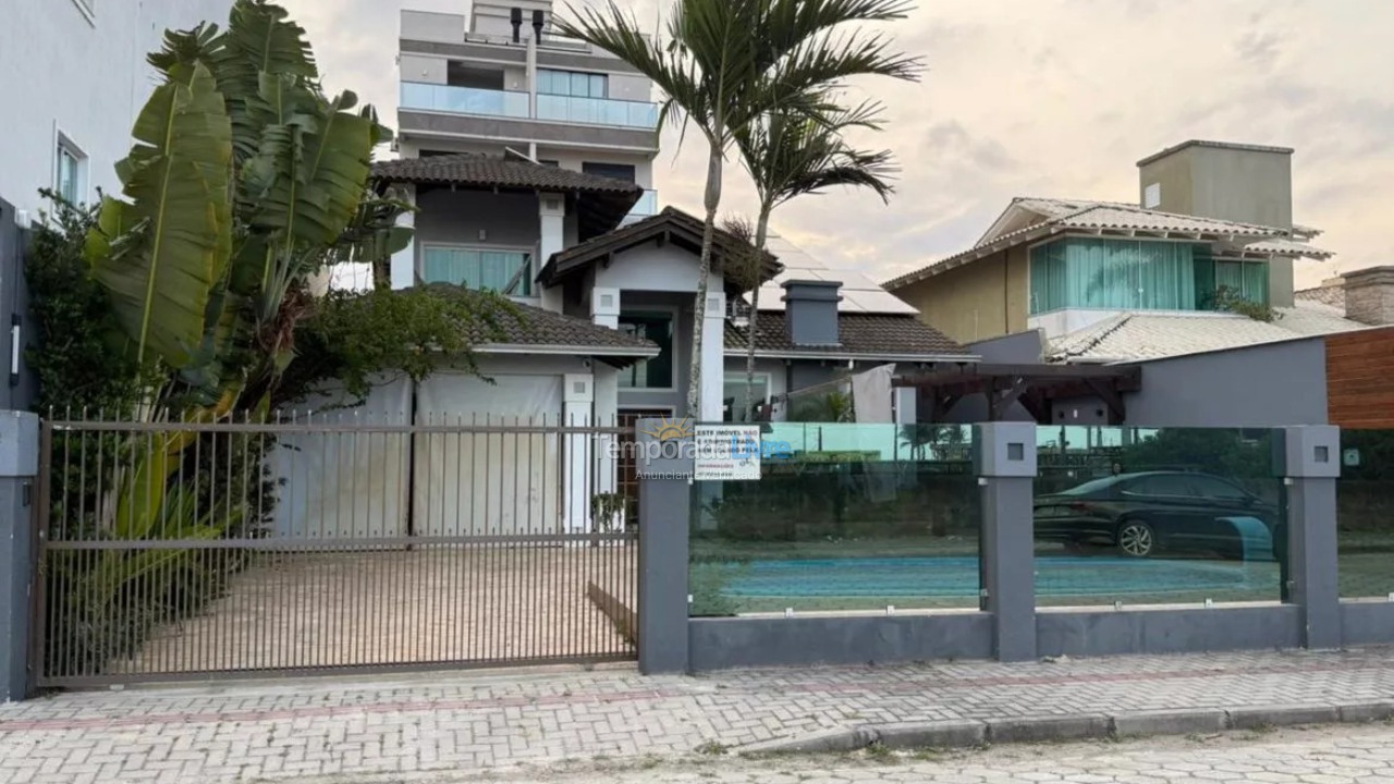 Casa para alquiler de vacaciones em Bombinhas (Canto Grande)