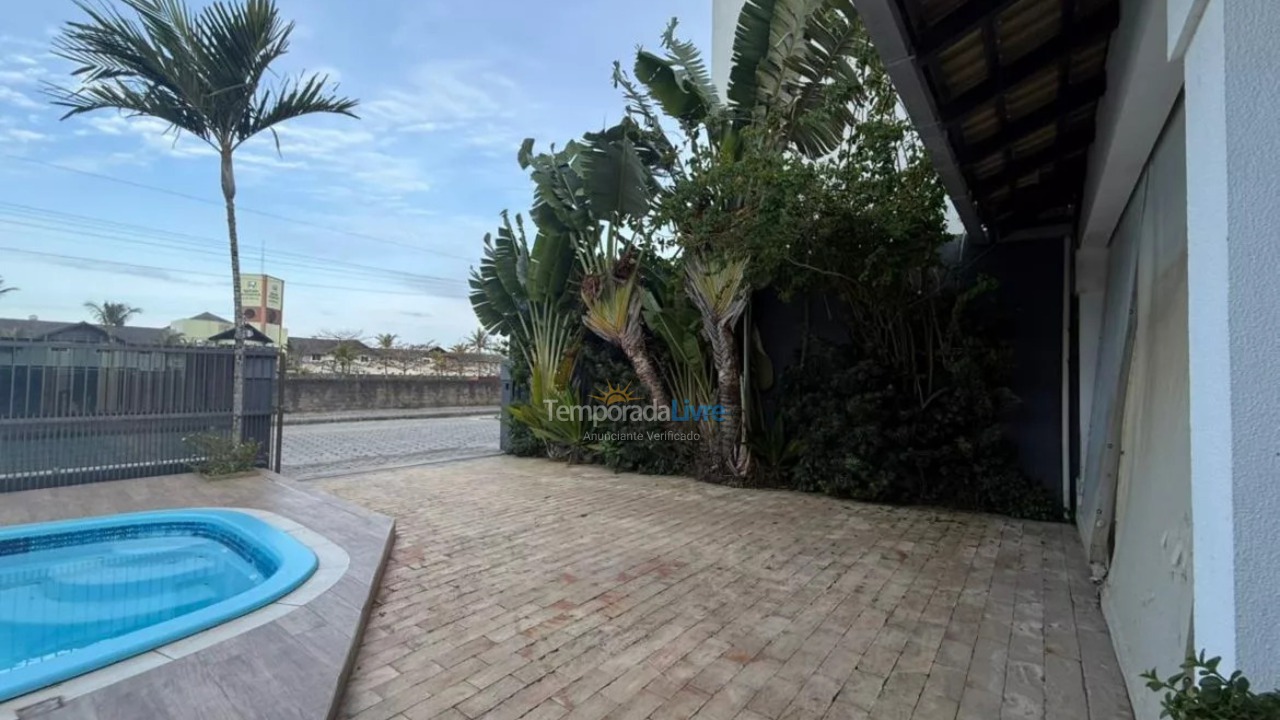 Casa para alquiler de vacaciones em Bombinhas (Canto Grande)