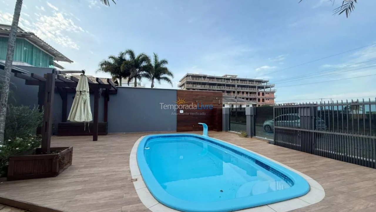 Casa para alquiler de vacaciones em Bombinhas (Canto Grande)