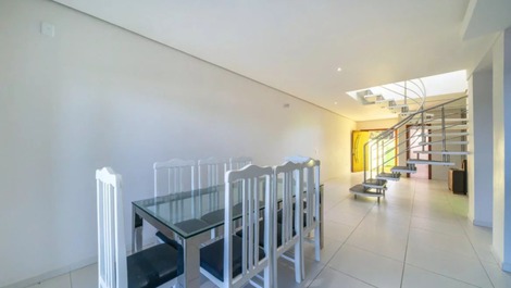 Beachfront Townhouse with 3 Suites - Canto Grande Beach, Bombinhas