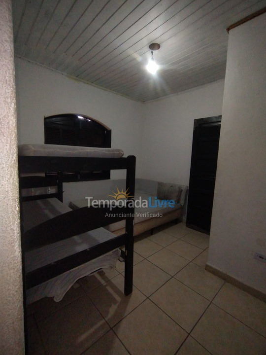 House for vacation rental in Mongaguá (Balneario Itaguai)