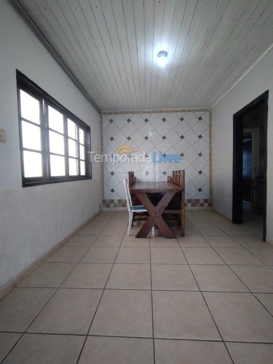 House for vacation rental in Mongaguá (Balneario Itaguai)