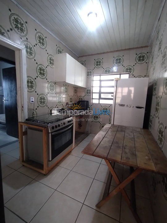 House for vacation rental in Mongaguá (Balneario Itaguai)