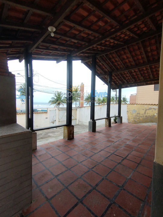 House for vacation rental in Mongaguá (Balneario Itaguai)