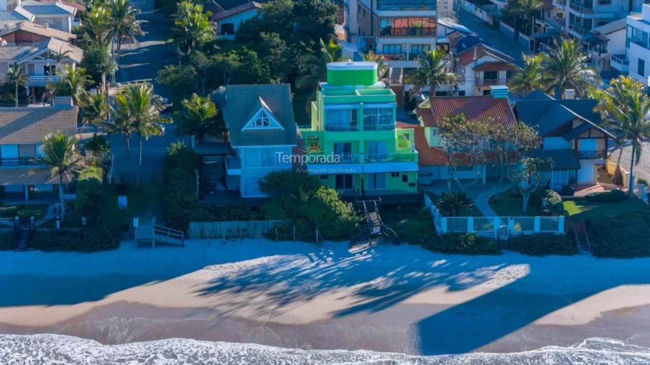 Apartamento para aluguel de temporada em Bombinhas (Canto Grande)