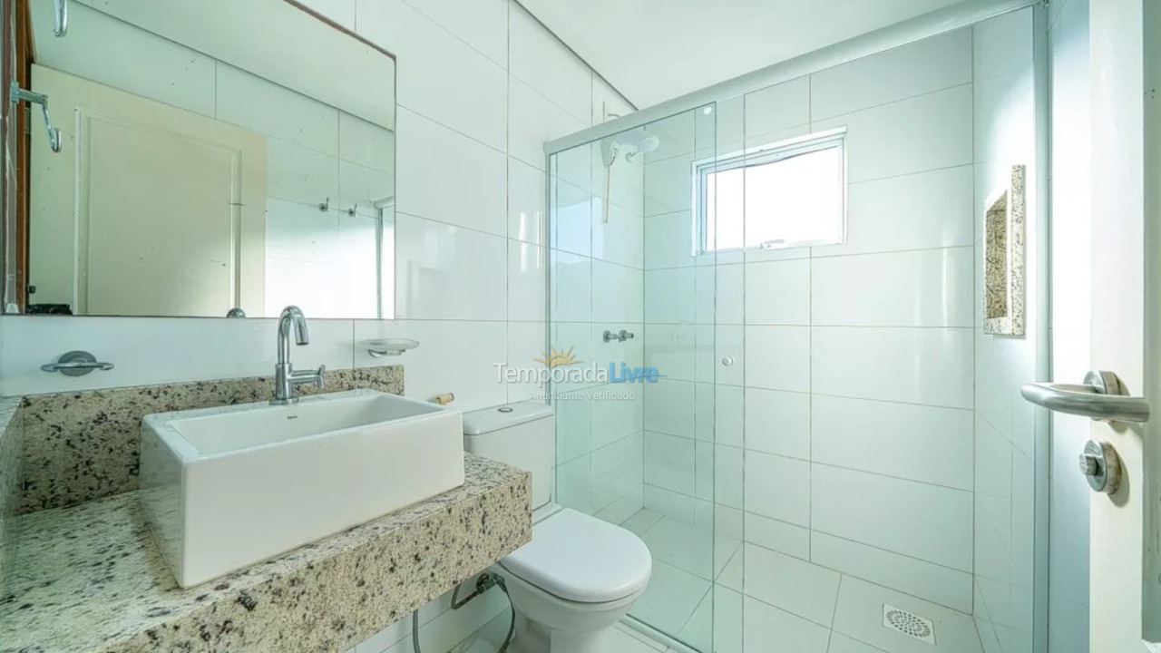 Apartamento para aluguel de temporada em Bombinhas (Canto Grande)