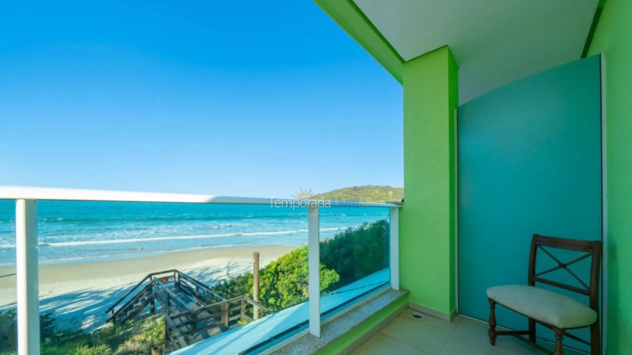 Apartamento para aluguel de temporada em Bombinhas (Canto Grande)