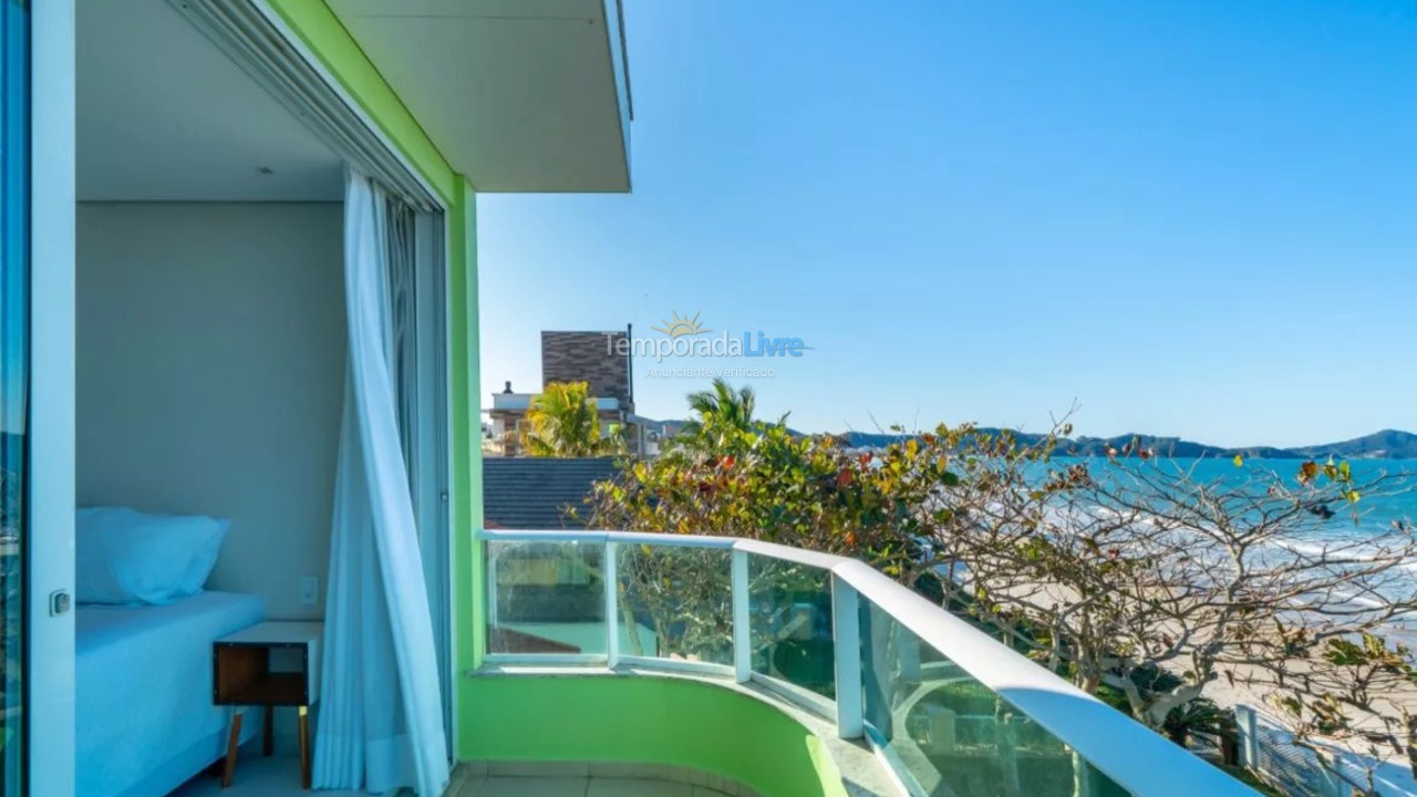 Apartamento para aluguel de temporada em Bombinhas (Canto Grande)