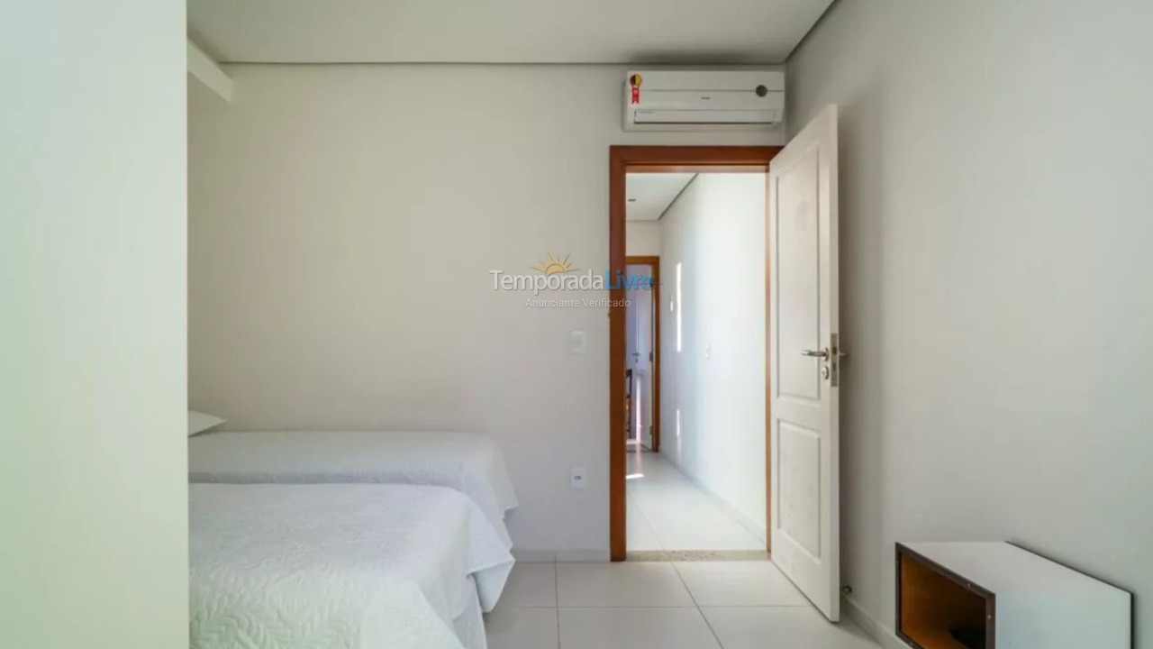 Apartamento para aluguel de temporada em Bombinhas (Canto Grande)