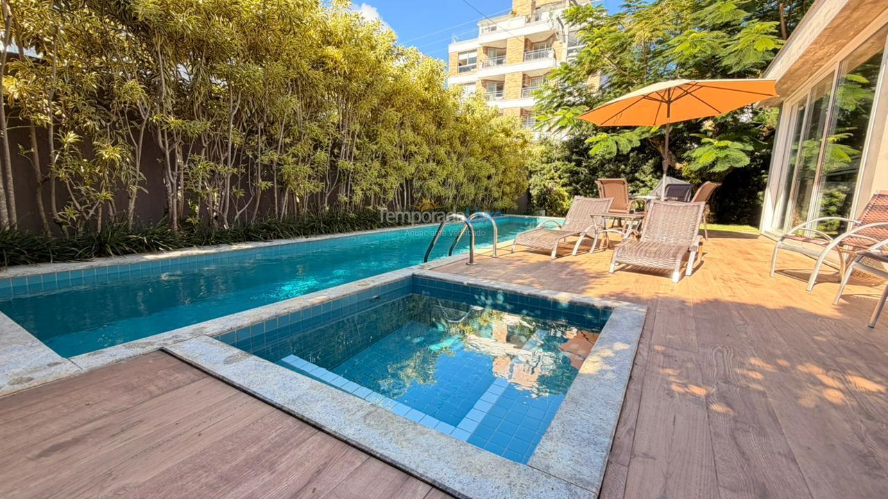Casa para alquiler de vacaciones em Florianopolis (Jurerê)