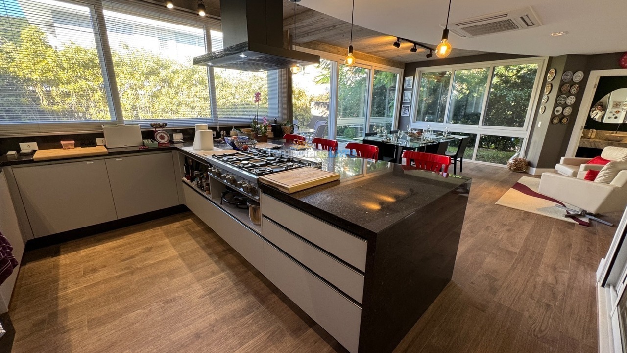 Casa para alquiler de vacaciones em Florianopolis (Jurerê)