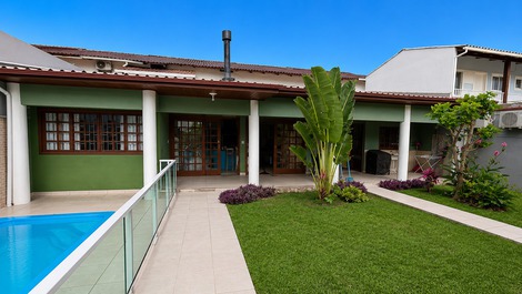 Casa de Temporada bem localizada próximo ao comercio, e a praia🏡🌅🏖️