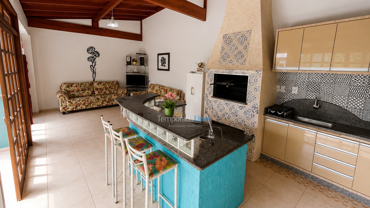 Casa para aluguel de temporada em Florianopolis (Canasvieiras)
