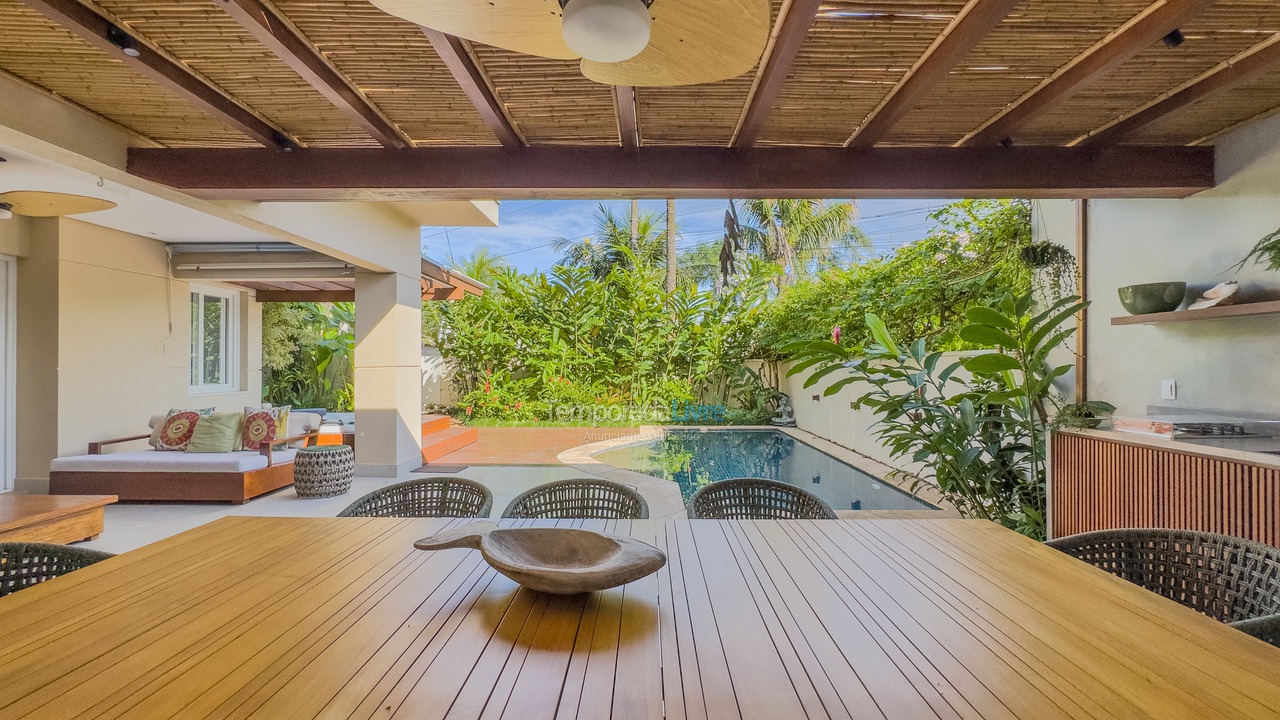 House for vacation rental in São Sebastião (Praia da Baleia)