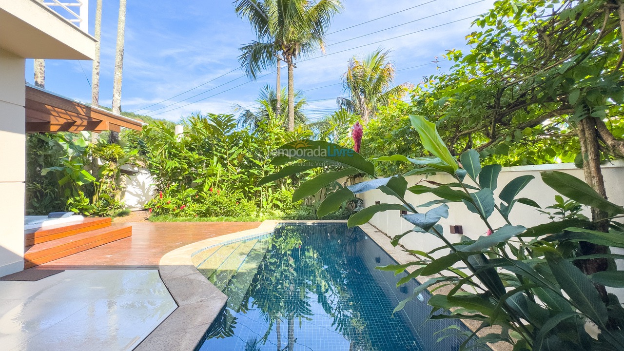 House for vacation rental in São Sebastião (Praia da Baleia)