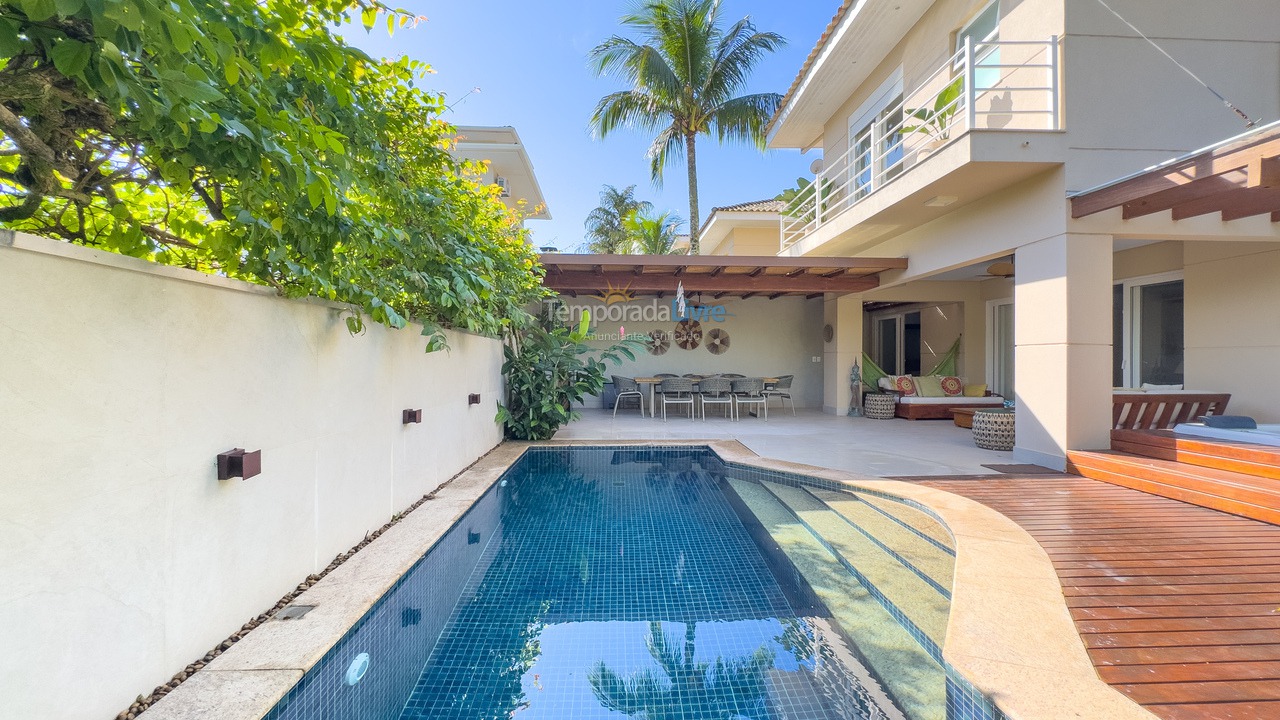 House for vacation rental in São Sebastião (Praia da Baleia)