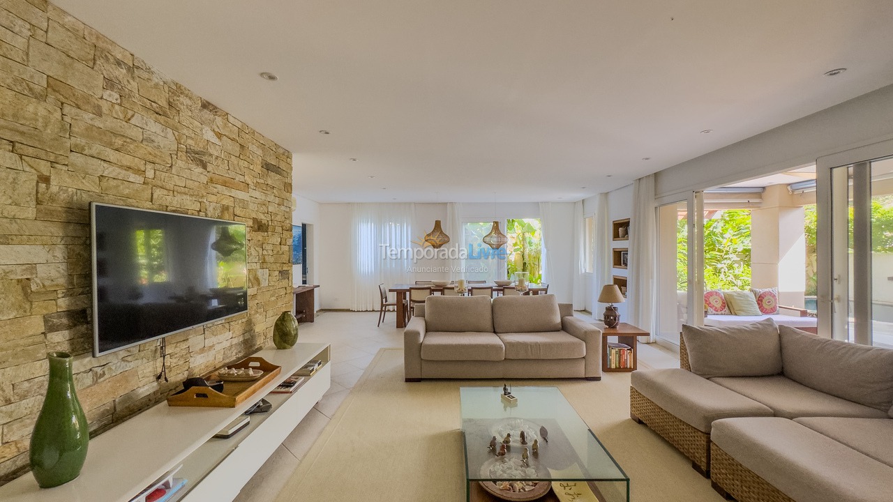 House for vacation rental in São Sebastião (Praia da Baleia)