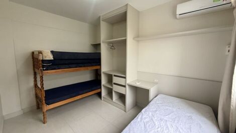 LINDO APARTAMENTO NA AVENIDA PRINCIPAL DE BOMBAS