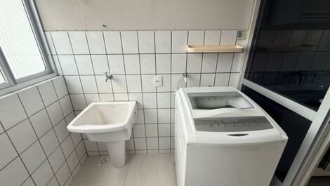 LINDO APARTAMENTO NA AVENIDA PRINCIPAL DE BOMBAS