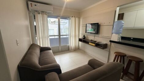 LINDO APARTAMENTO NA AVENIDA PRINCIPAL DE BOMBAS