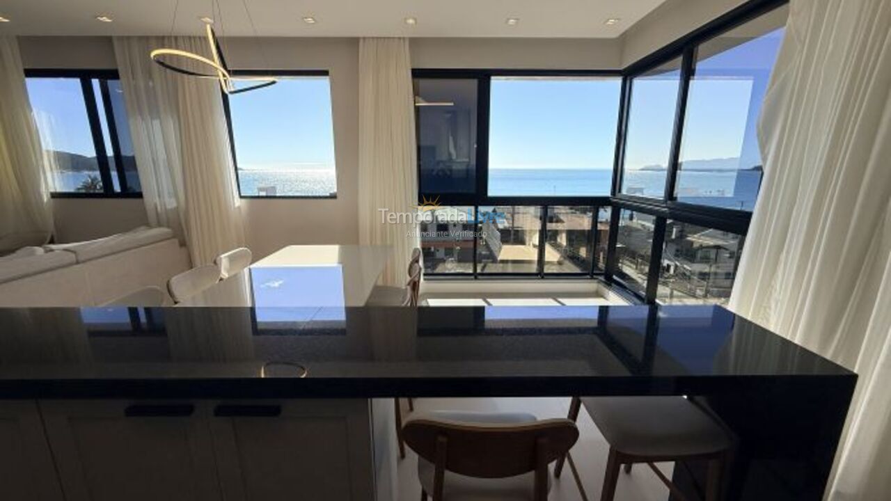 Apartamento para aluguel de temporada em Bombinhas (Praia de Bombas)