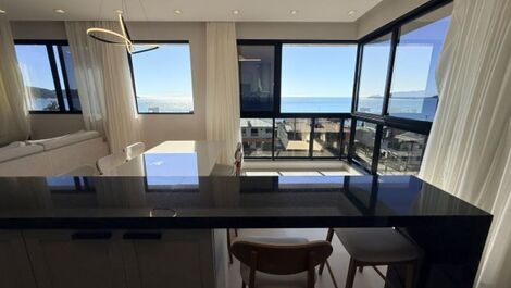 Apto com 3 suites e vista mar em Bombas