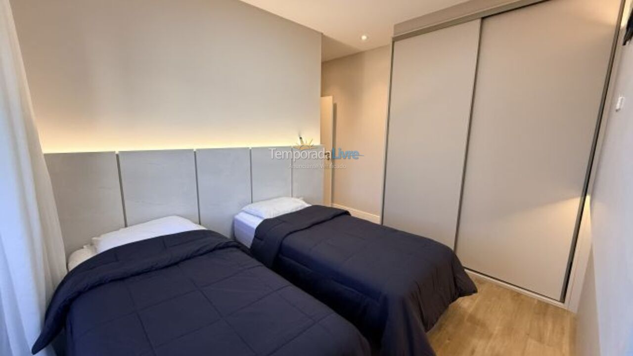 Apartamento para aluguel de temporada em Bombinhas (Praia de Bombas)