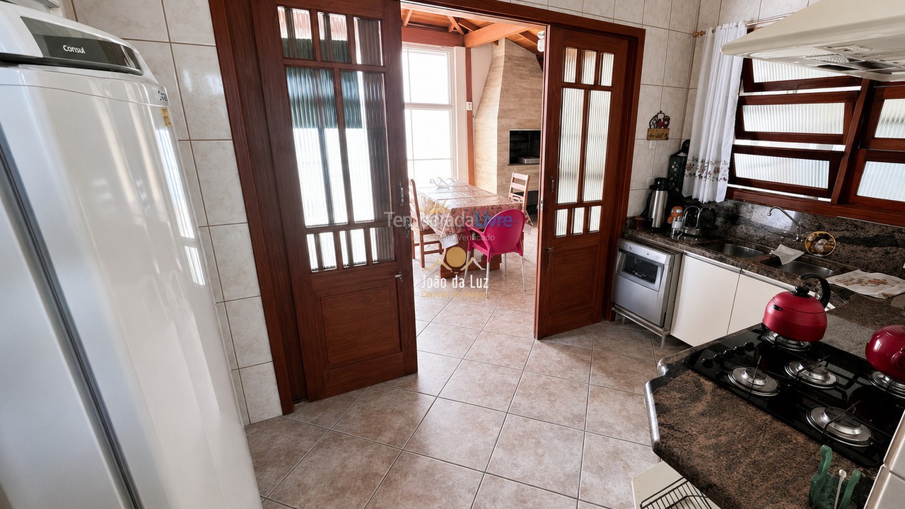 Casa para aluguel de temporada em Florianopolis (Canasvieiras)