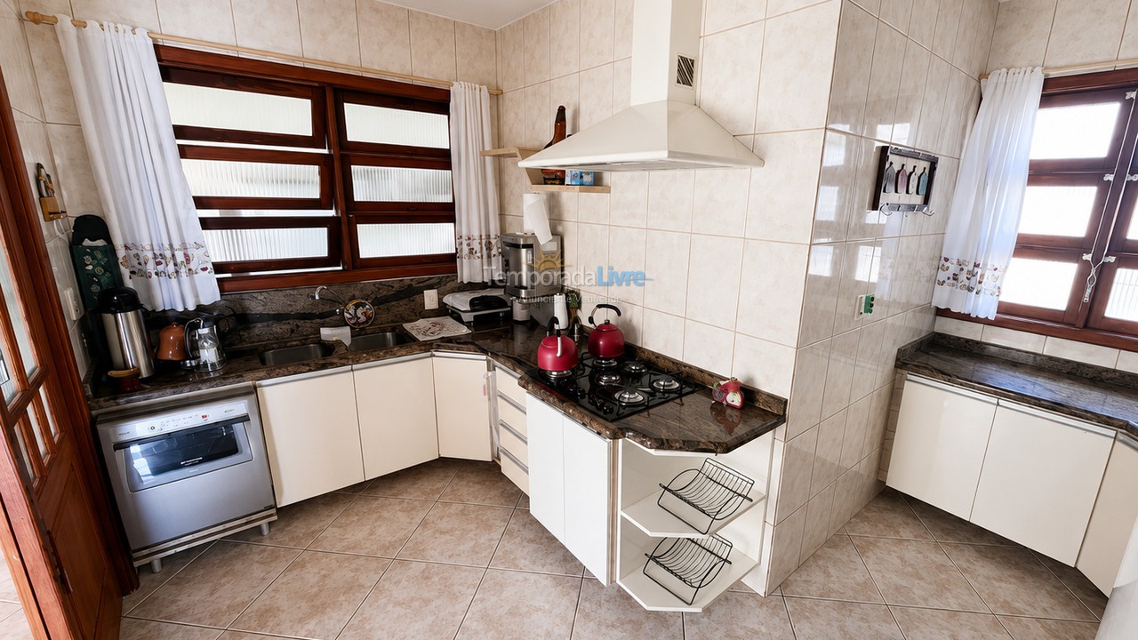 Casa para aluguel de temporada em Florianopolis (Canasvieiras)