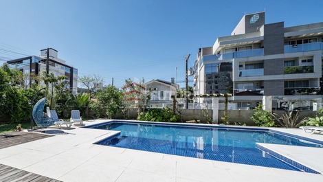 LC155F - CASA COM 4 SUITES E PISCINA NO MARISCAL - SC