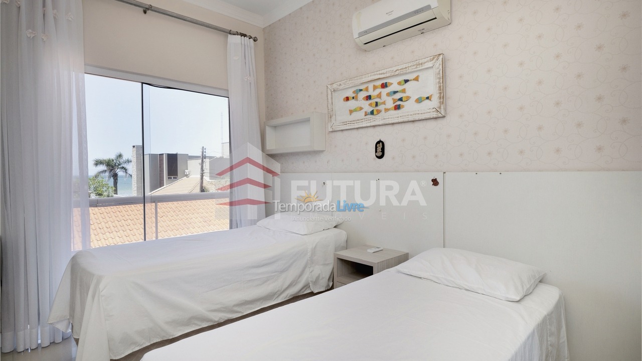 Apartamento para aluguel de temporada em Bombinhas (Canto Grande)