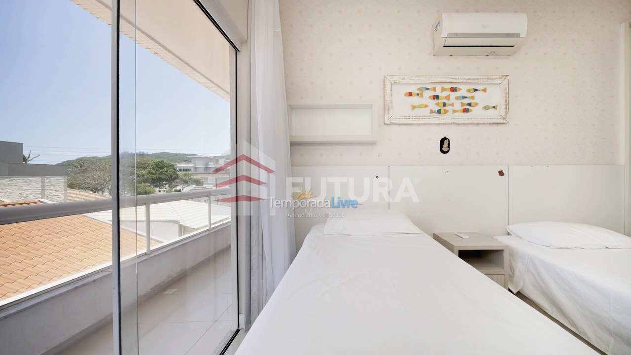 Apartamento para aluguel de temporada em Bombinhas (Canto Grande)