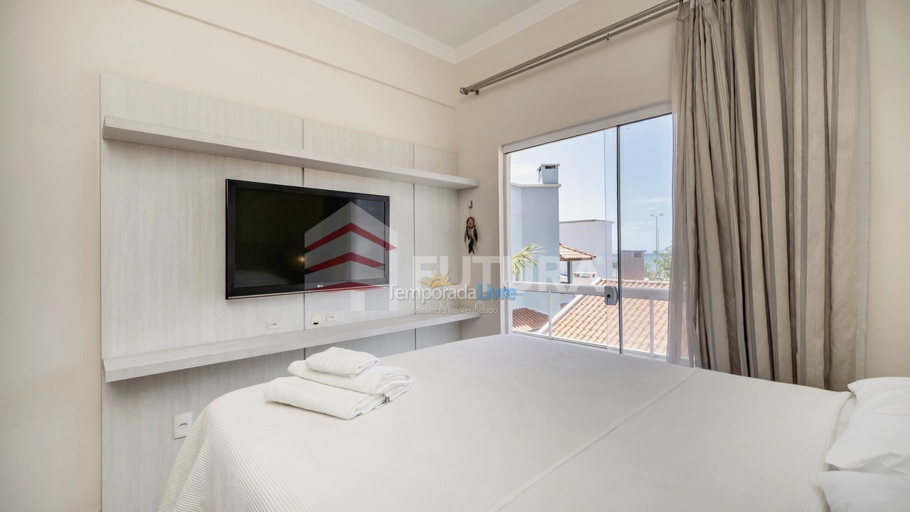 Apartamento para aluguel de temporada em Bombinhas (Canto Grande)