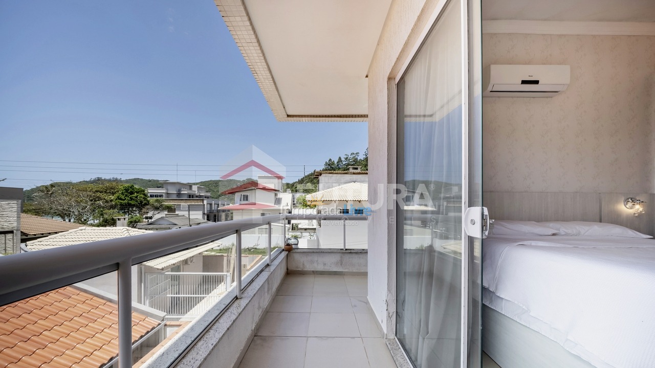 Apartamento para aluguel de temporada em Bombinhas (Canto Grande)