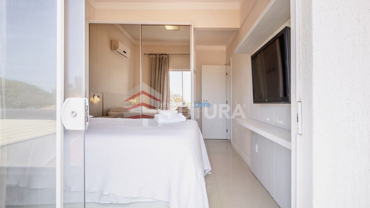 Apartamento para aluguel de temporada em Bombinhas (Canto Grande)