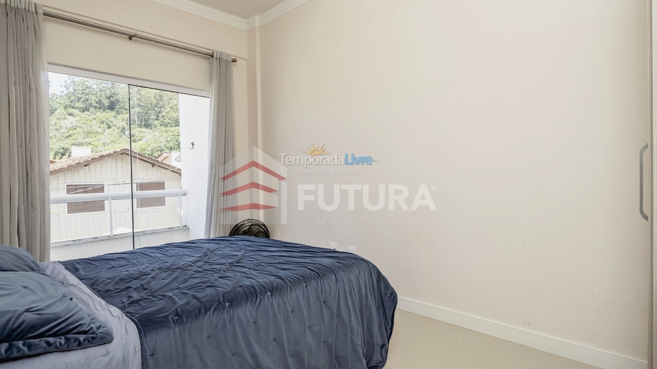 Apartamento para aluguel de temporada em Bombinhas (Canto Grande)
