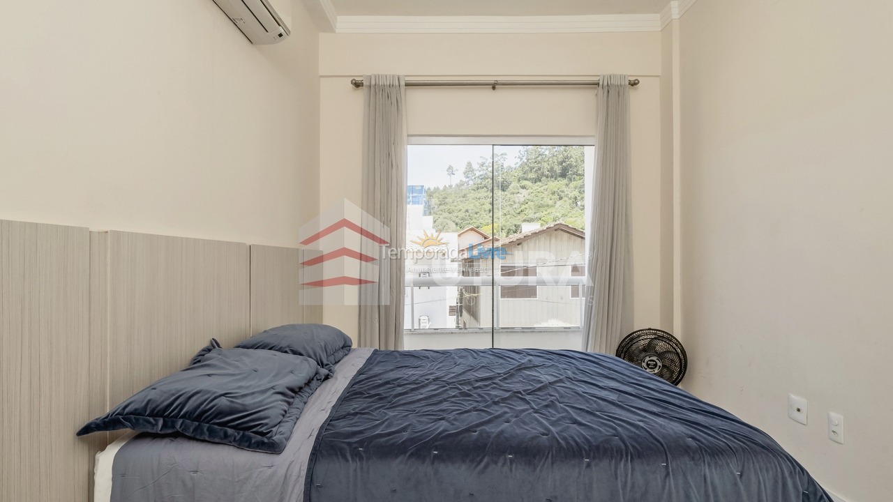 Apartamento para aluguel de temporada em Bombinhas (Canto Grande)