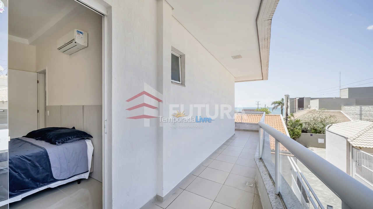 Apartamento para aluguel de temporada em Bombinhas (Canto Grande)