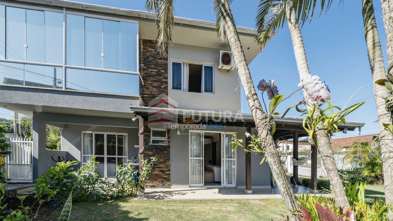 Casa para aluguel de temporada em Bombinhas (Morrinhos)