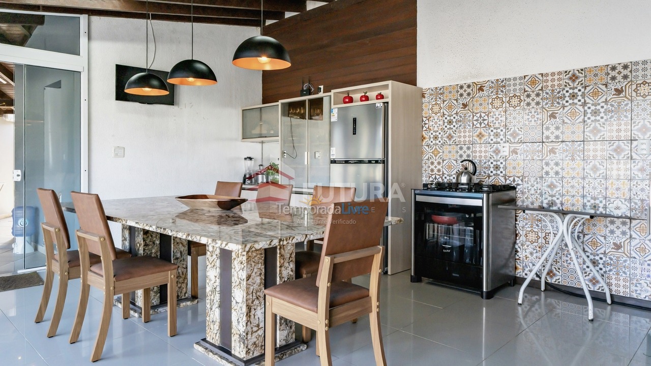 Casa para aluguel de temporada em Bombinhas (Morrinhos)