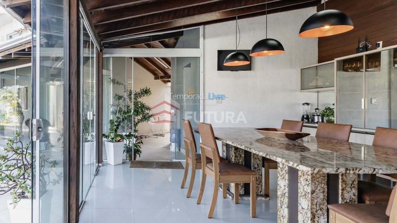 Casa para aluguel de temporada em Bombinhas (Morrinhos)