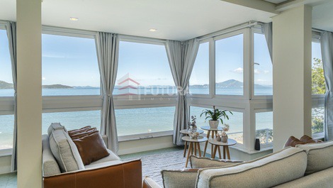 LC153F - Beachfront Triplex with 4 Suites, Zimboros Beach, Bombinhas