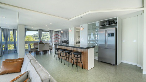 LC153F - Beachfront Triplex with 4 Suites, Zimboros Beach, Bombinhas