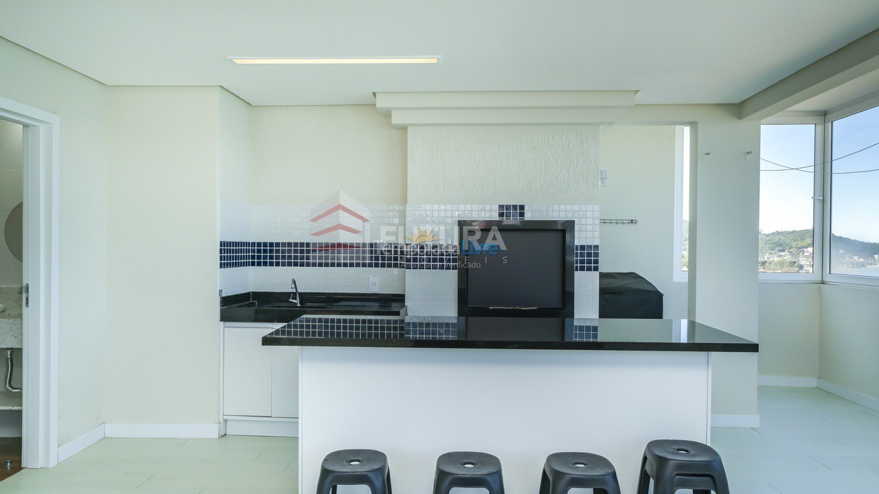 House for vacation rental in Bombinhas (Praia de Zimbros)
