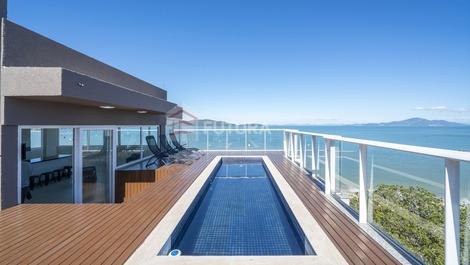 LC153F - Beachfront Triplex with 4 Suites, Zimboros Beach, Bombinhas