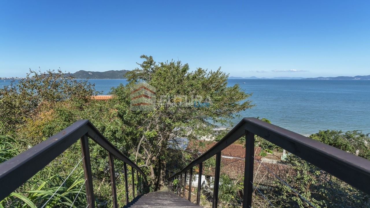 House for vacation rental in Bombinhas (Praia de Zimbros)
