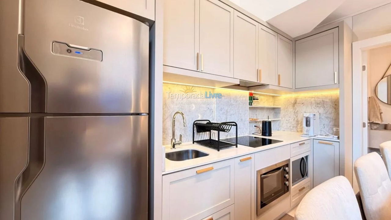 Apartamento para aluguel de temporada em Bombinhas (Canto Grande)