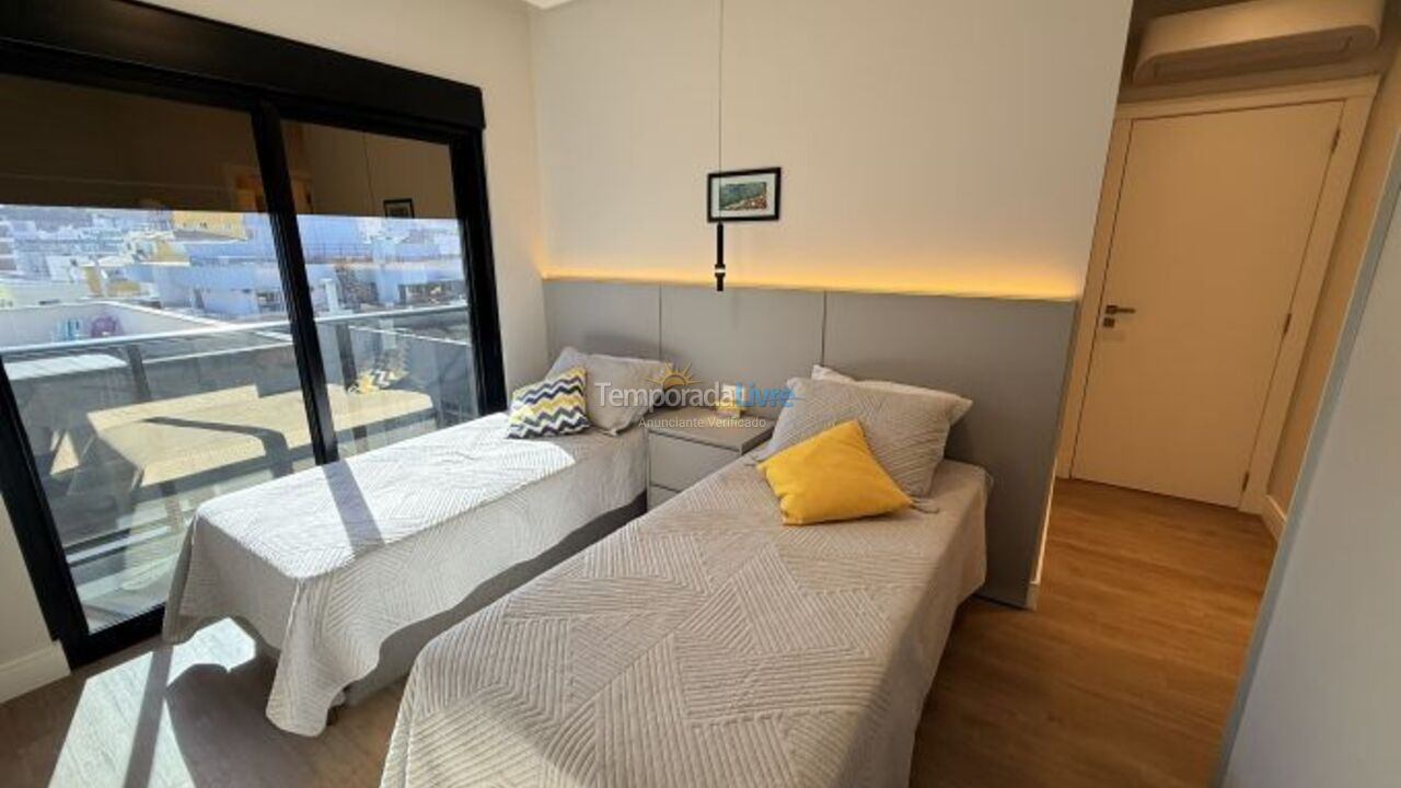 Casa para alquiler de vacaciones em Bombinhas (Praia de Bombas)
