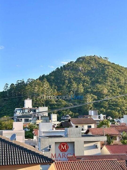 Apartamento para aluguel de temporada em Bombinhas (Canto Grande)