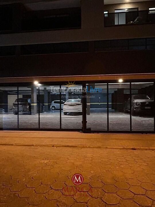 Apartamento para aluguel de temporada em Bombinhas (Canto Grande)